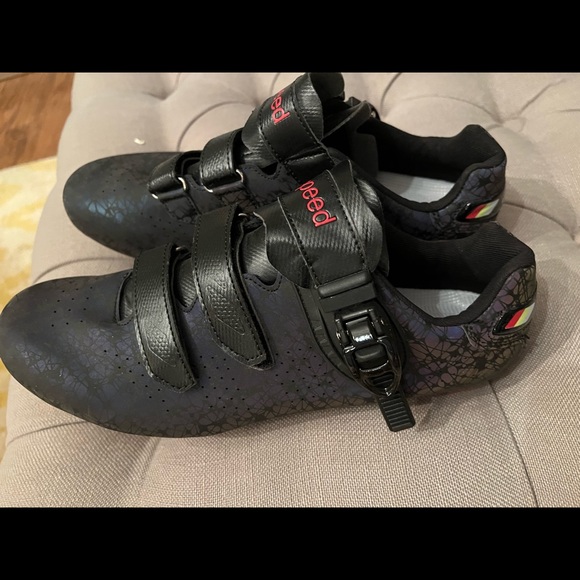 Brand new never worn Mens Spin shoes size 12.5/47 with Delta cleats - Picture 2 of 4